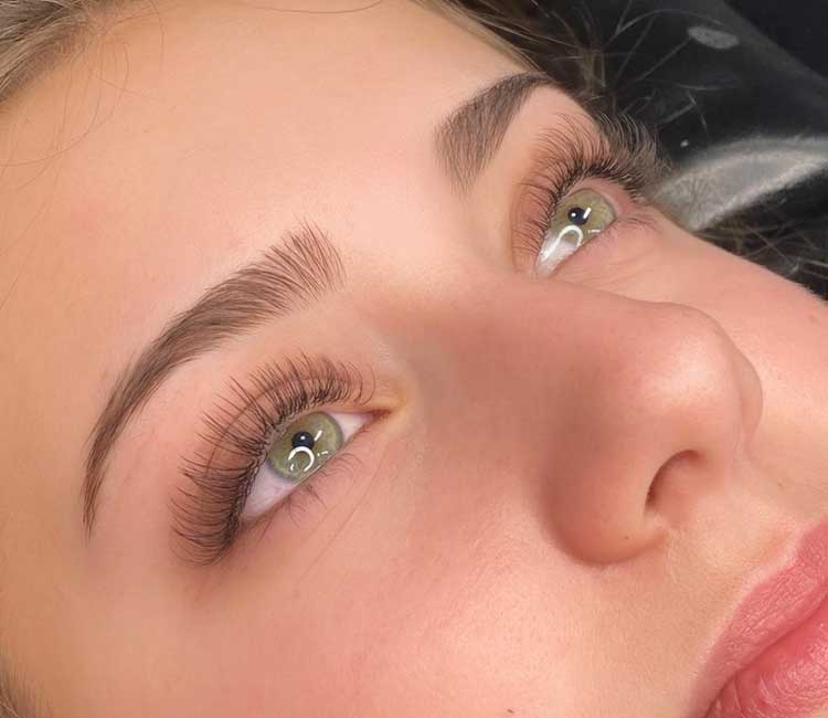 Classic Lashes