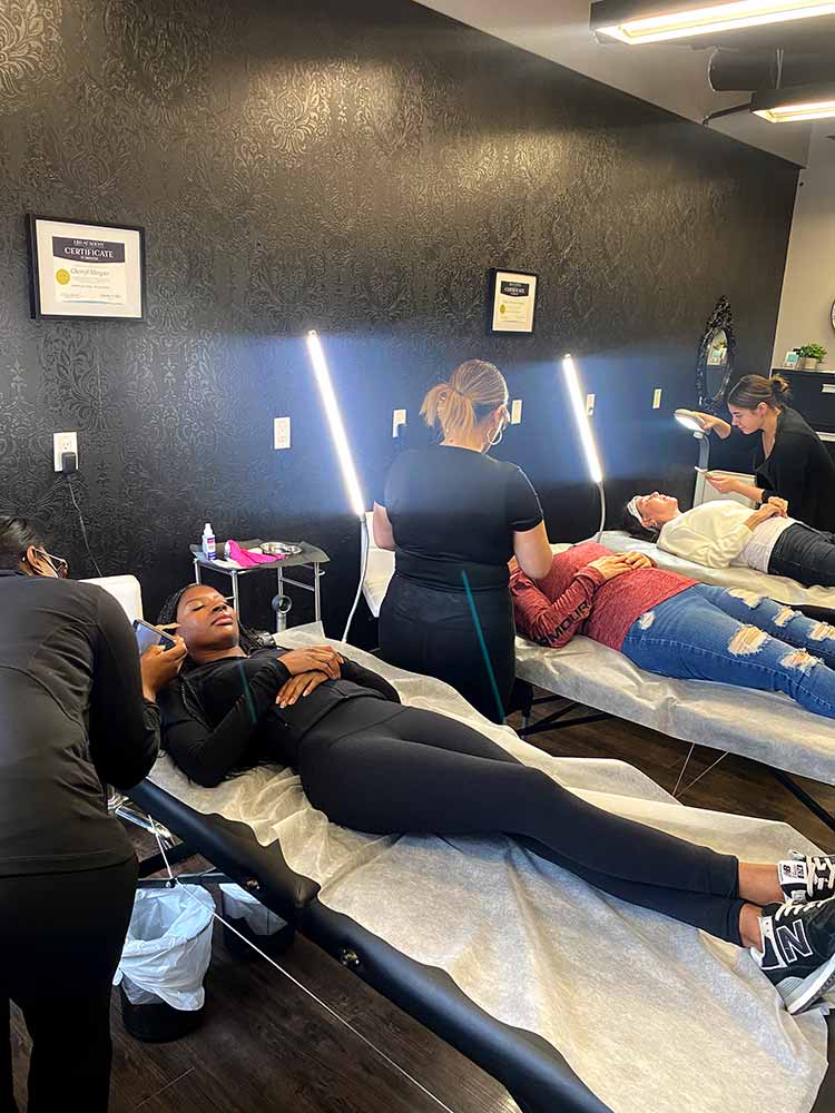 Dermaplaning-Course-02