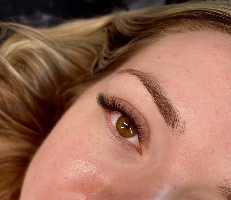 Hybrid Lashes downtown Whitby