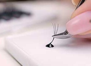 LBD Academy Lash Application
